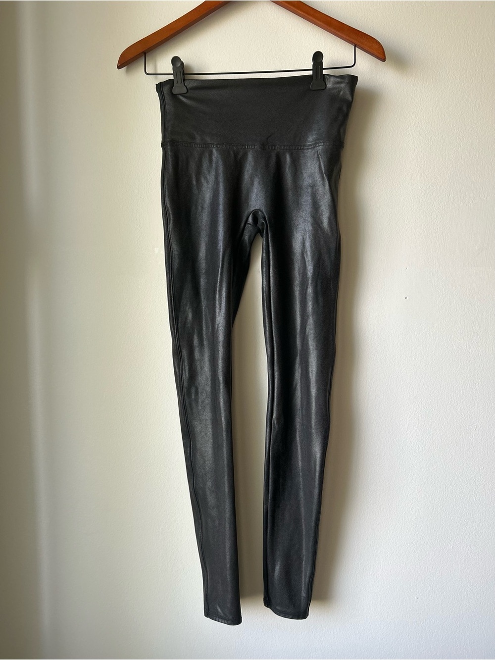 SPANX Black Faux Leather Leggings Size Medium - Picture 5 of 11